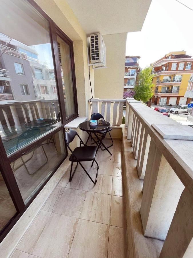 Lovely Studio Apartment On The Beach Burgas Luaran gambar