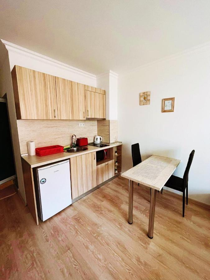 Lovely Studio Apartment On The Beach Burgas Luaran gambar